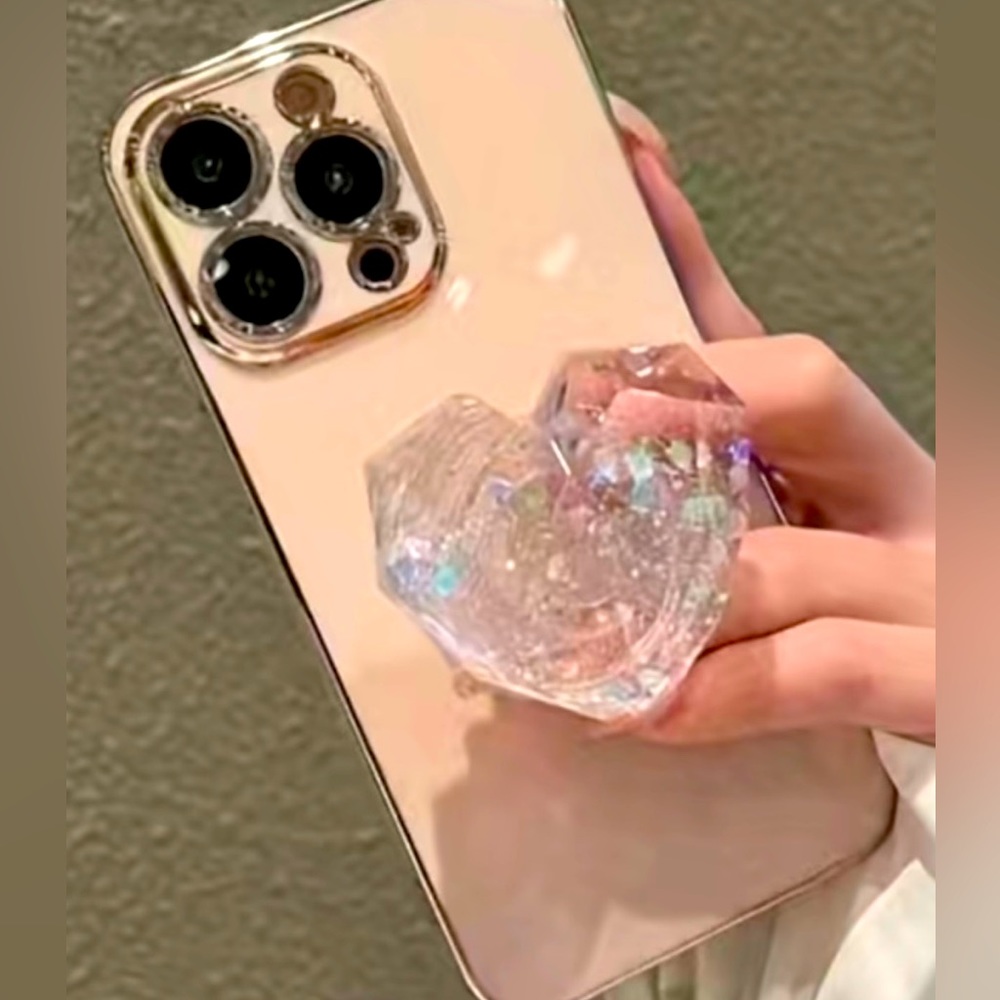 Peach/light pink iPhone 14 Max Pro case and heart shaped crystal pop-socket🤍